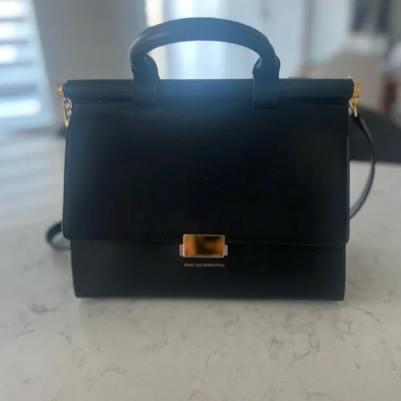 Elegant Black Handbag - Picture 2 of 7